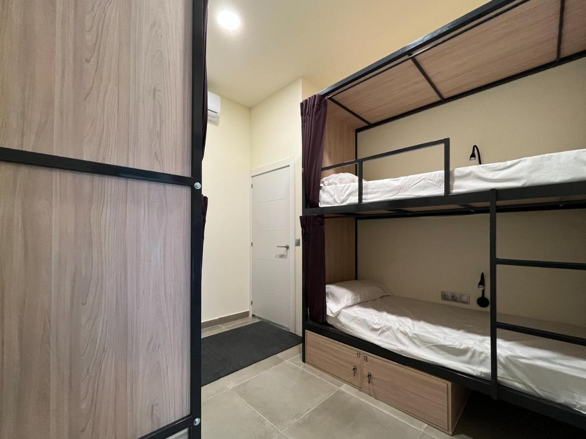 Multi Hostel Calvario マドリード エクステリア 写真