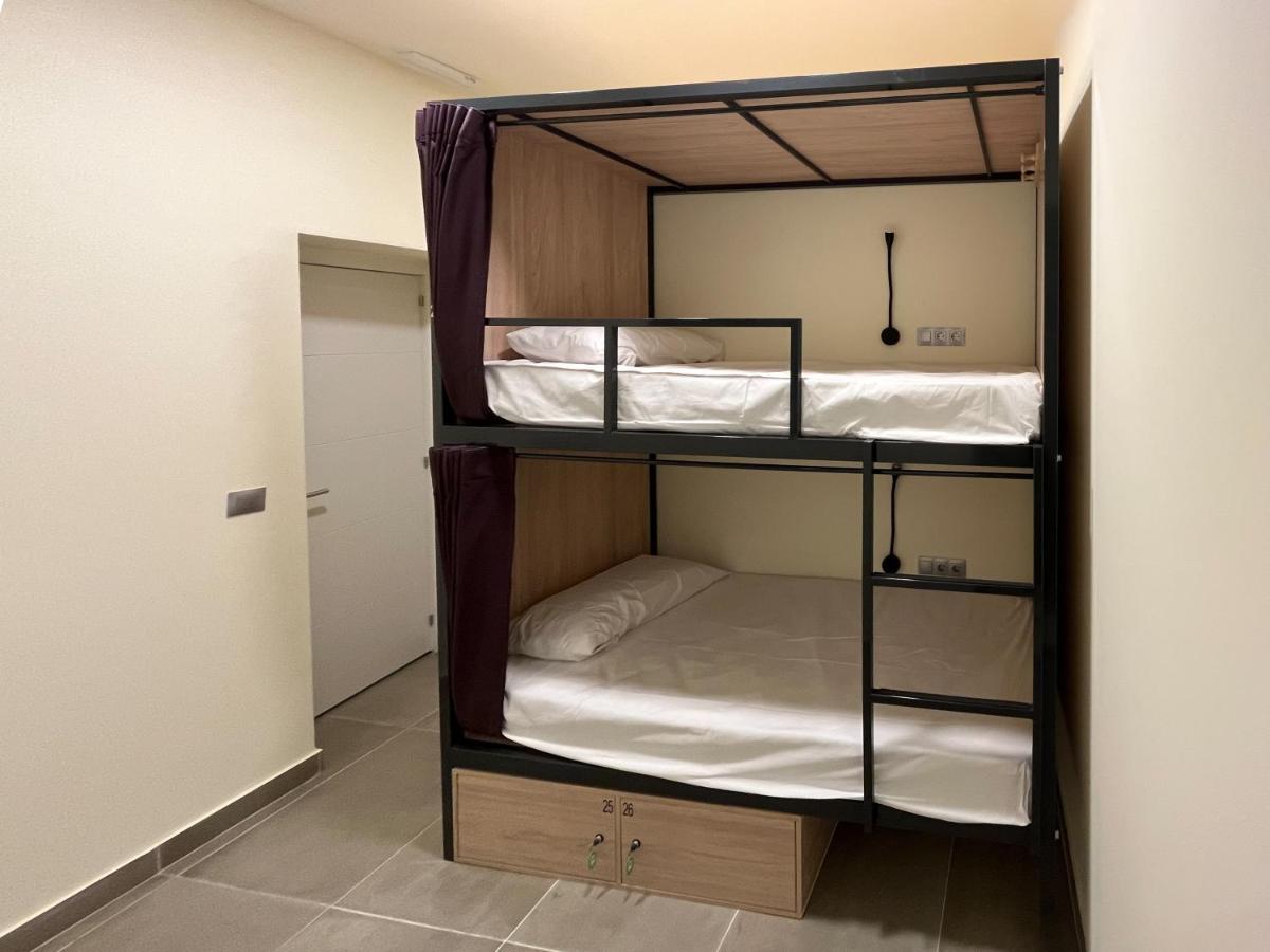Multi Hostel Calvario マドリード エクステリア 写真
